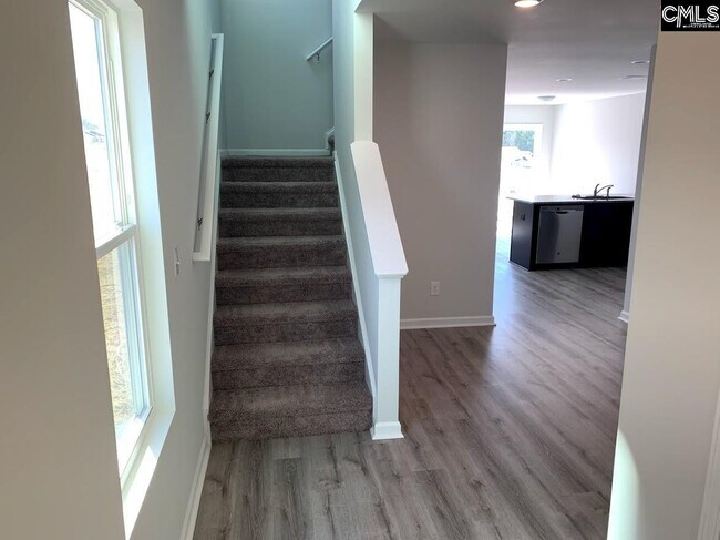 Building Photo - 2325 Trakand Dr