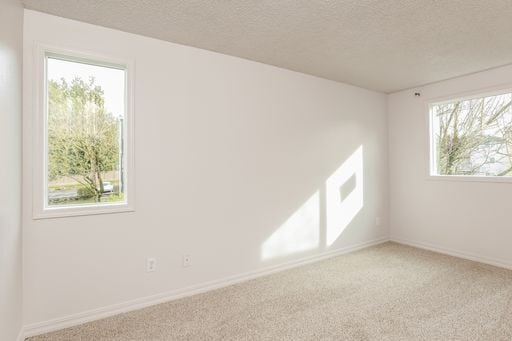 Building Photo - 2 bedroom 1 bath Condo for Rent in Everett WA