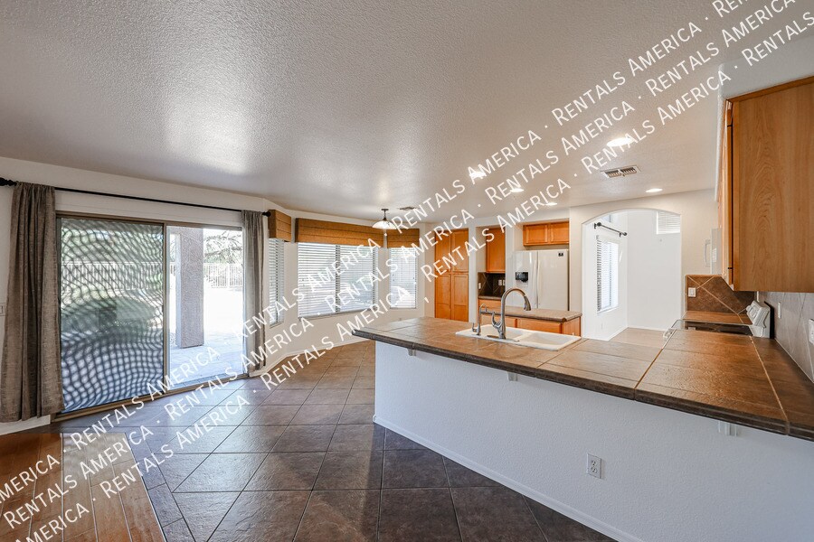Building Photo - 33251 N Symer Dr