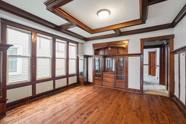 Building Photo - Murray house