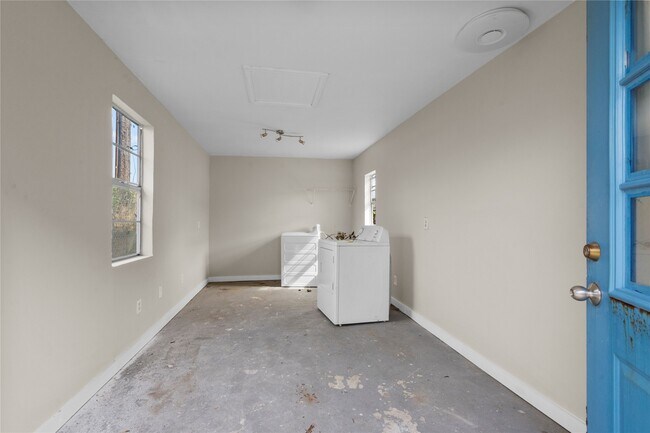 Building Photo - 3320 80th St