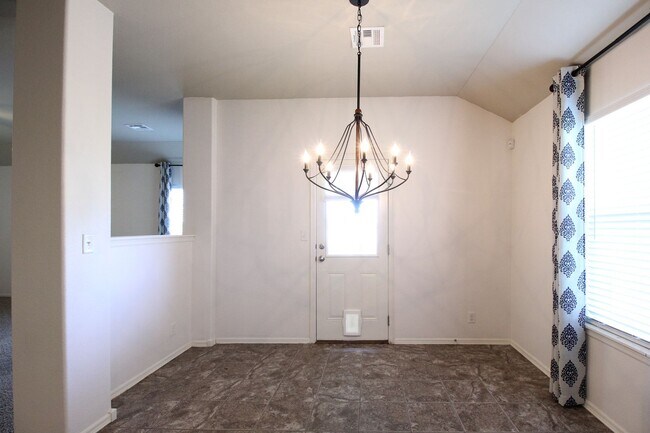 Building Photo - Custom Built 4 Bedroom In Southern Reserve...