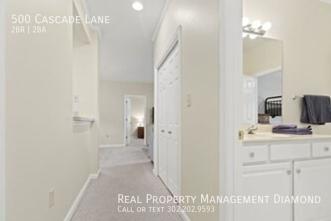 Building Photo - 500 Cascade Ln