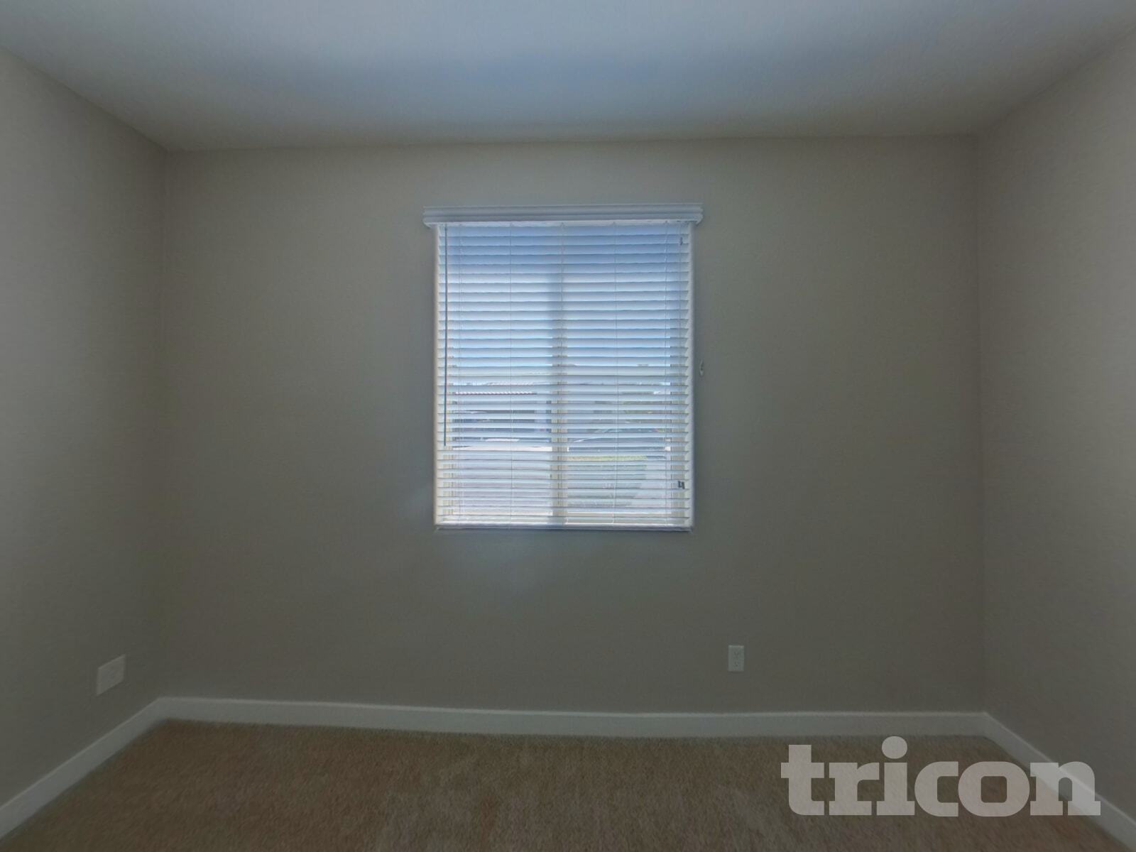 Building Photo - 2618 E Danbury Rd