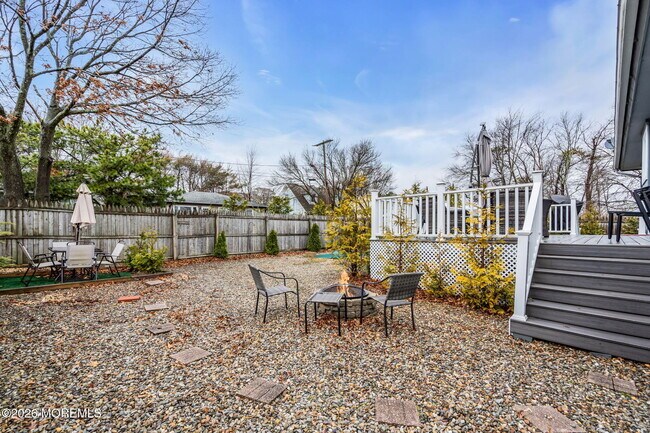 Building Photo - 658 Driftwood Pl