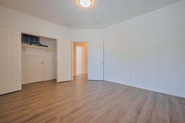 Building Photo - 3630 Shady Grove Dr
