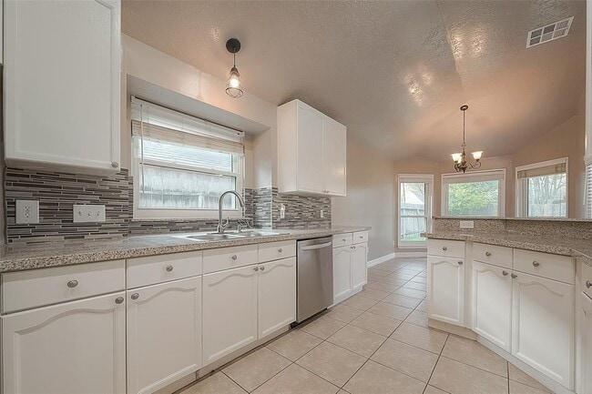 Building Photo - 3118 Watercastle Ct