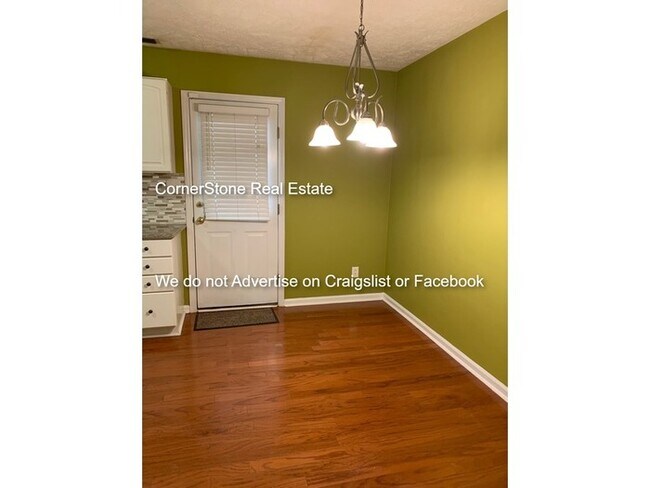 Building Photo - 401 Cityview Ln