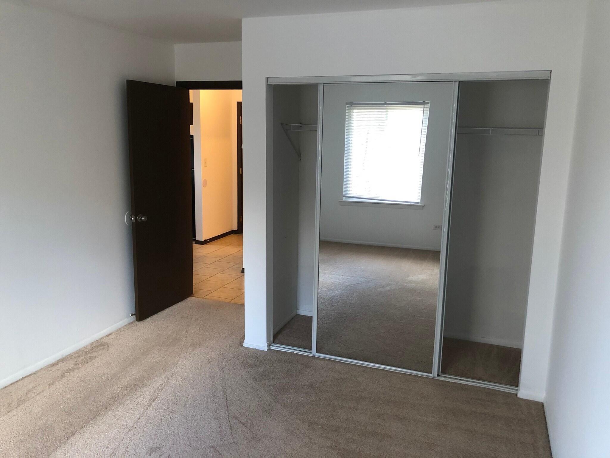 Bedroom - 650 Westmoreland Dr