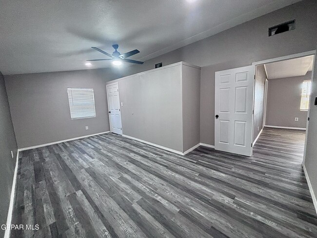 Building Photo - 14741 Bocalusa Ave