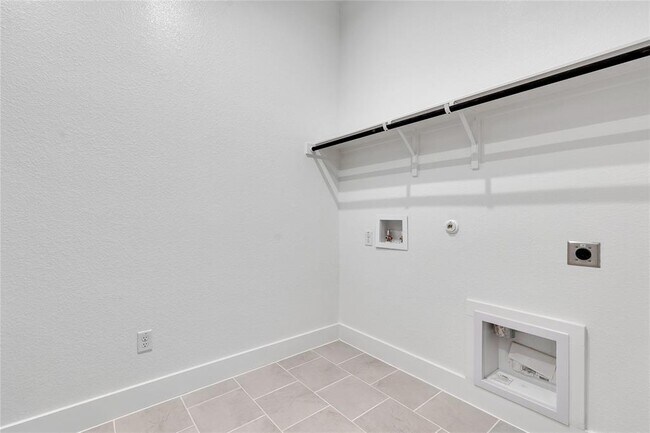 Building Photo - 2455 Shane Rnch Dr