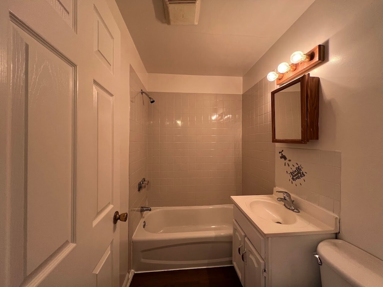 Building Photo - 614 Short St