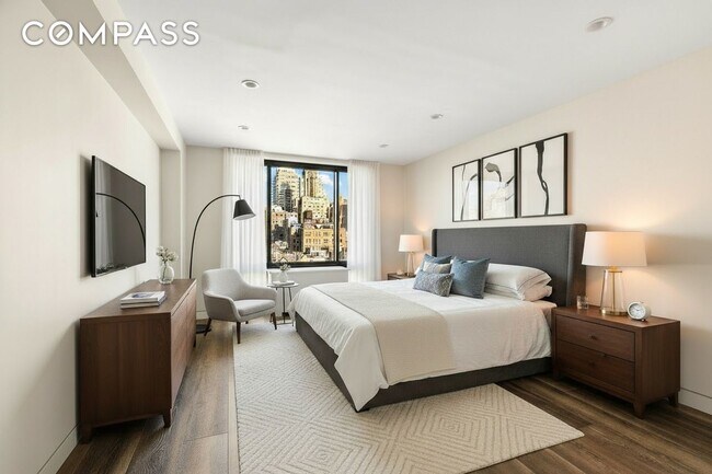 Building Photo - 48 W 68th St