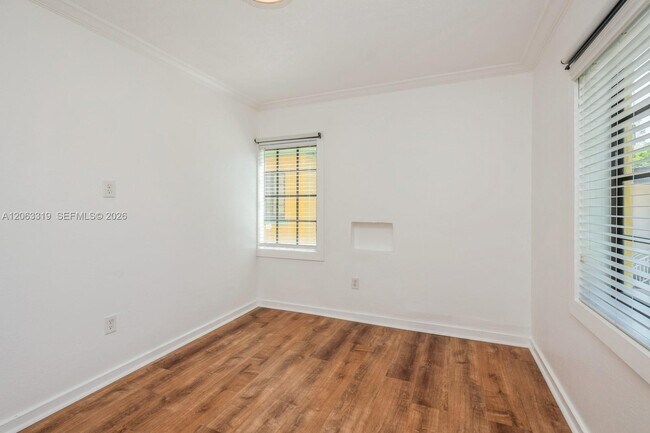 Building Photo - 1222 Salzedo St
