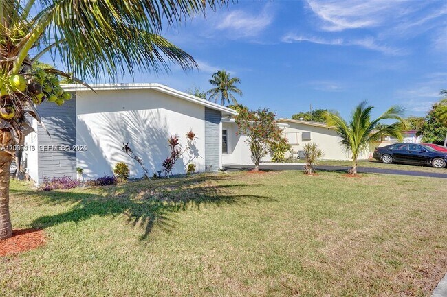 Building Photo - 7131 NW 24th Pl