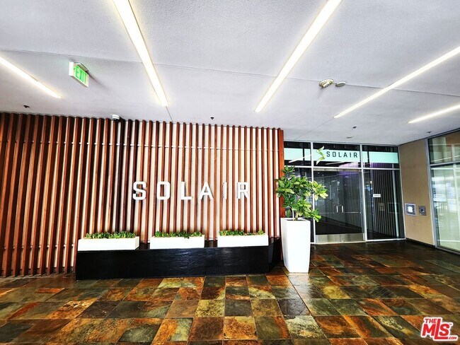 Building Photo - 3785 Wilshire Blvd