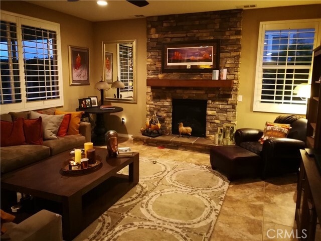 Building Photo - 28934 W Hills Dr