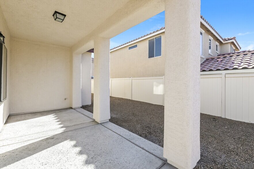Building Photo - 10807 Scotch Rose St