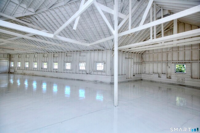 Building Photo - 240 North Ave