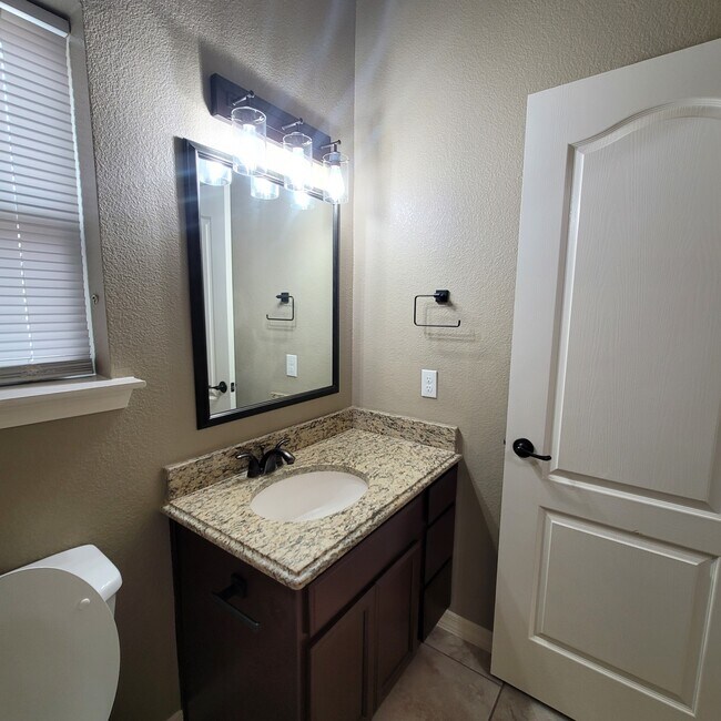 Building Photo - 14513 Meadow Lawn