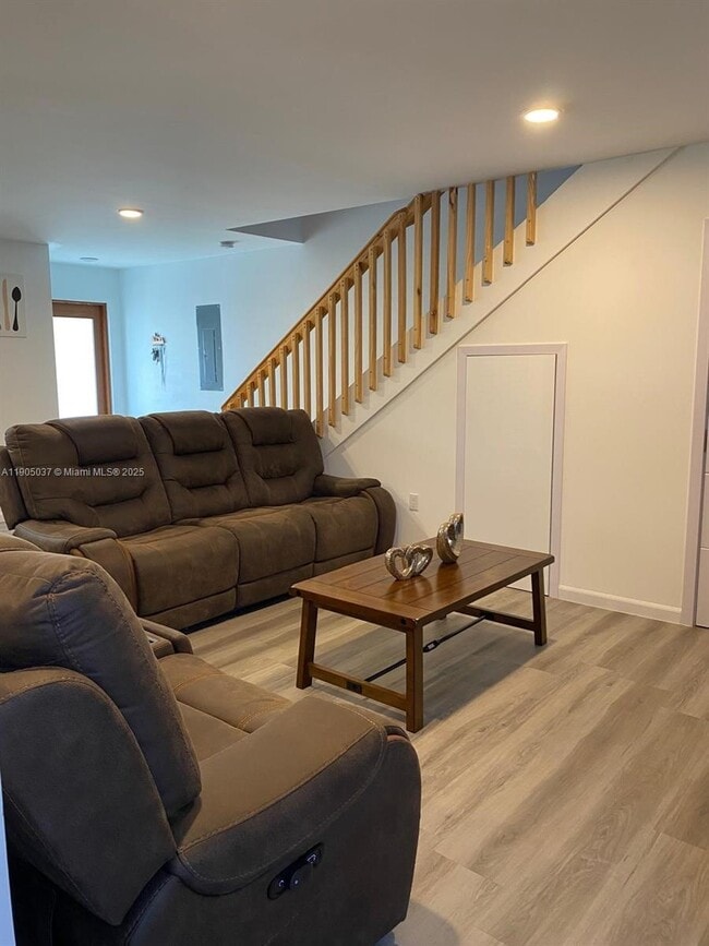 Building Photo - 916 NW 8th St