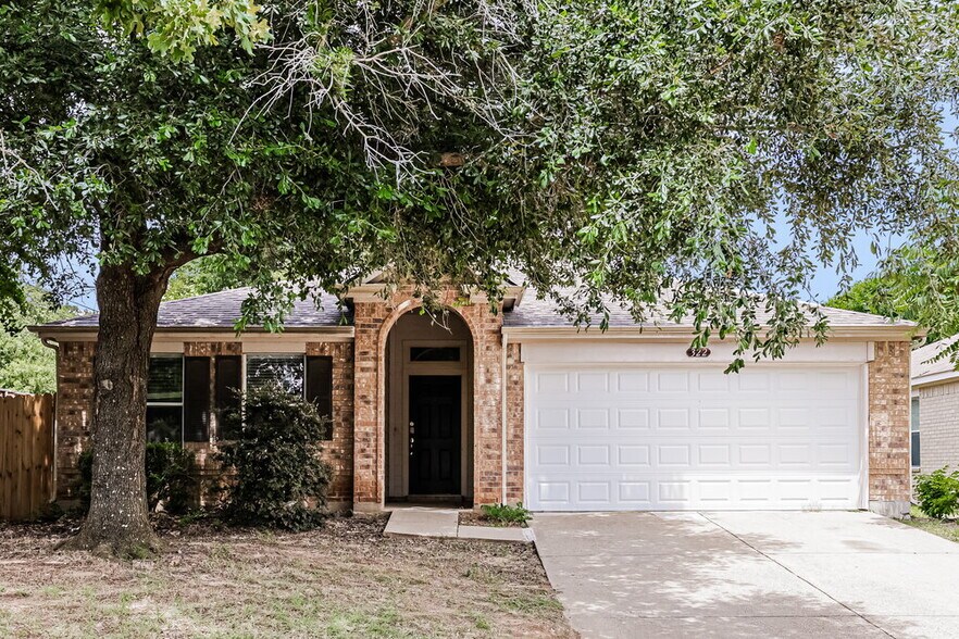 Primary Photo - 322 Oakhurst Dr