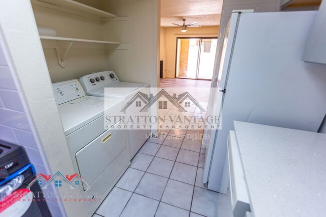 Building Photo - 2165 E University Dr