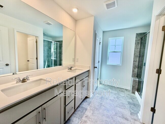 Building Photo - 354 Beachcomber Dr