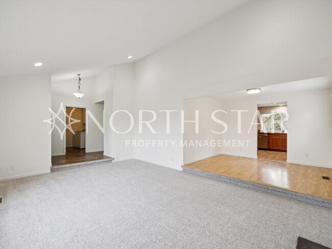 Building Photo - Beautifully Maintained Single-Level Home with Modern Touches