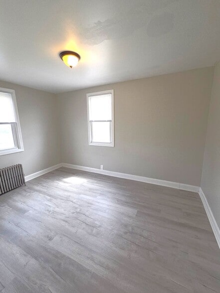 Building Photo - 5 Emanuel St