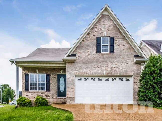 Building Photo - 1015 Golf View Way