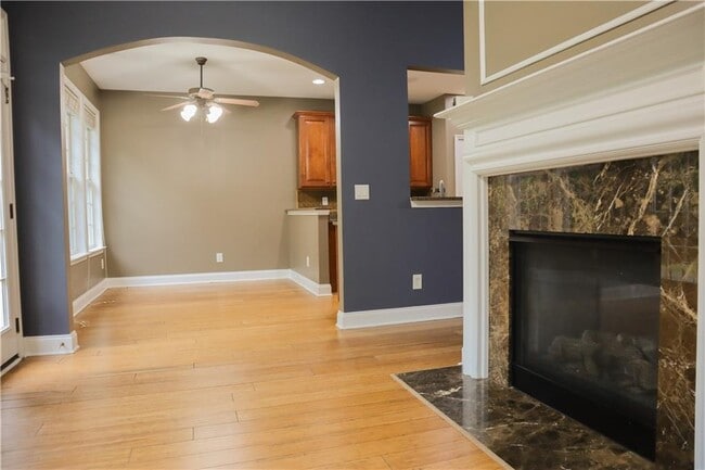Building Photo - 1526 Lechemin Dr