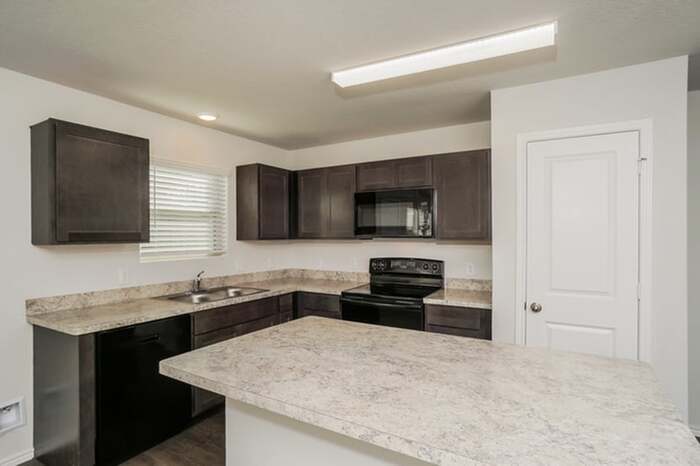 Building Photo - 9314 Somers Branch