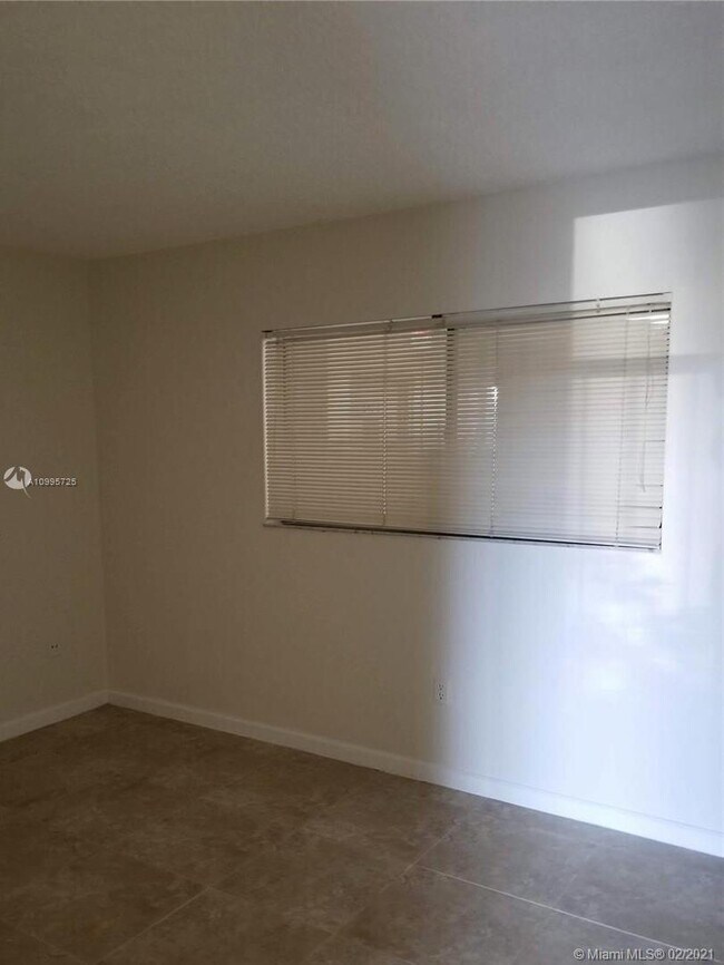 Building Photo - 8005 SW 107th Ave