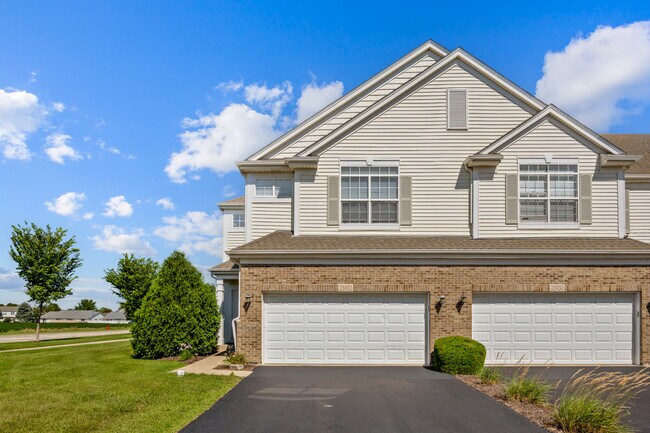 Building Photo - 23932 McMullin Cir
