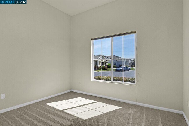 Building Photo - 276 Black Amber Way