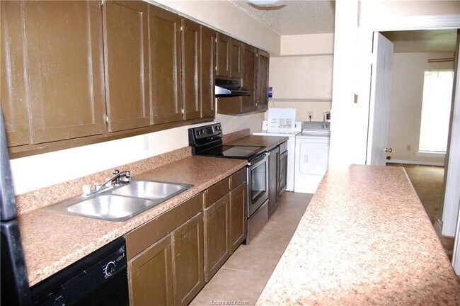 Building Photo - 205 Winter Park