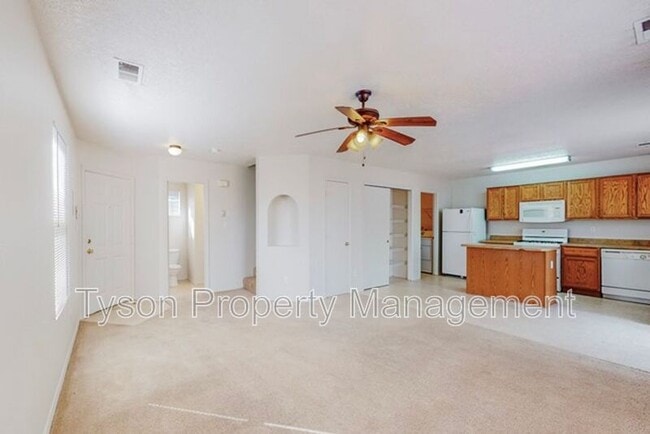 Building Photo - 1934 Tierra De La Luna Dr SW