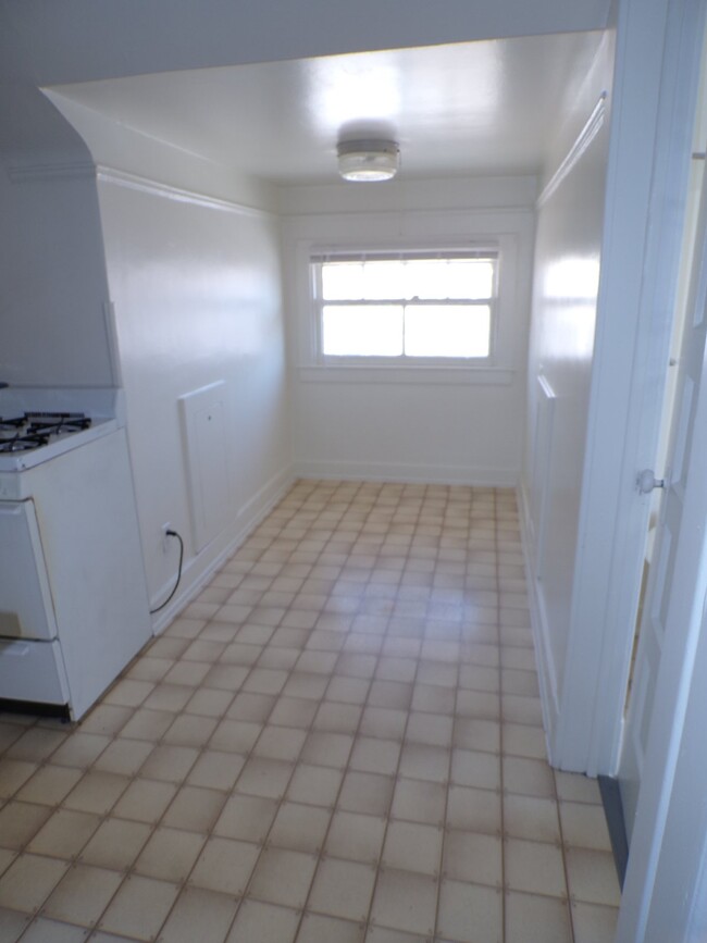 Building Photo - Capitol Hill - 1 Bedroom, 1 Bathroom (644M...