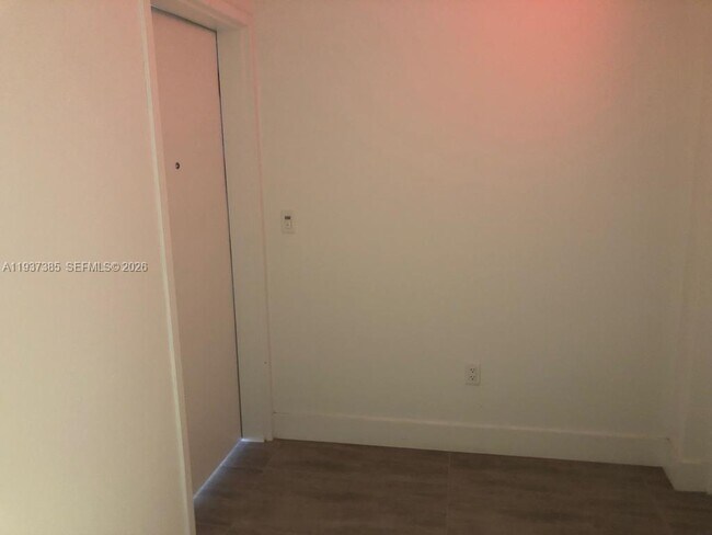 Building Photo - 16385 Biscayne Blvd