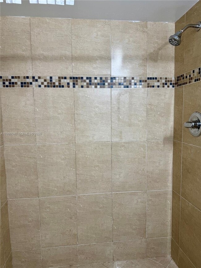 Building Photo - 16701 NE 14th Ave