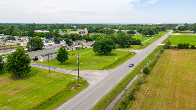 Building Photo - 2187 E Gauthier Rd