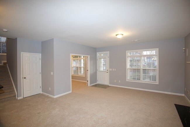 Building Photo - 7897 The Lakes Point