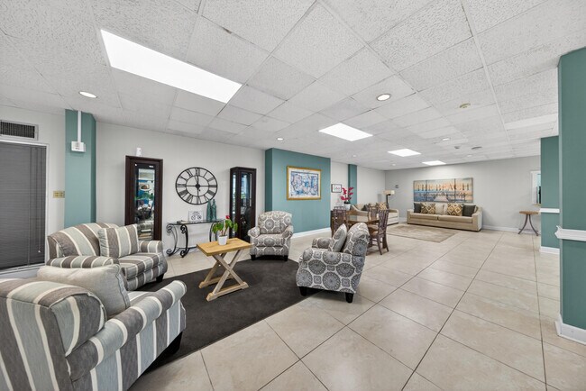 Building Photo - 2851 S Ocean Blvd