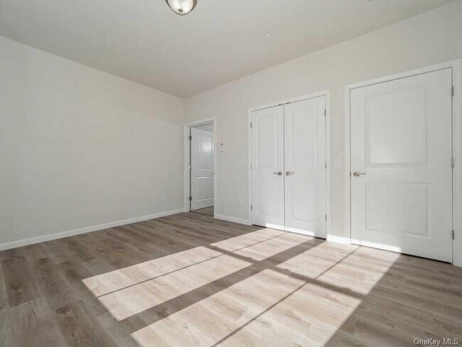 Building Photo - 4 S Hls Wy