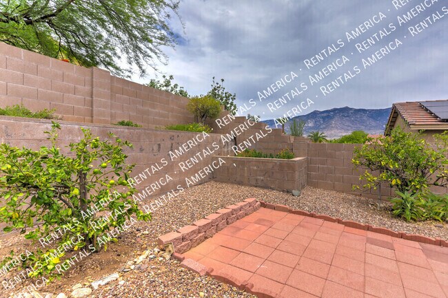 Building Photo - 3647 E Mecate Rd