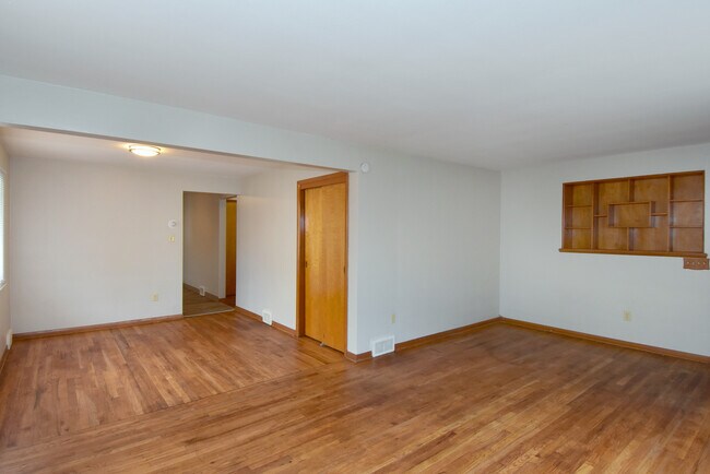 Separate Dining Area - 3101 Clermont Ave