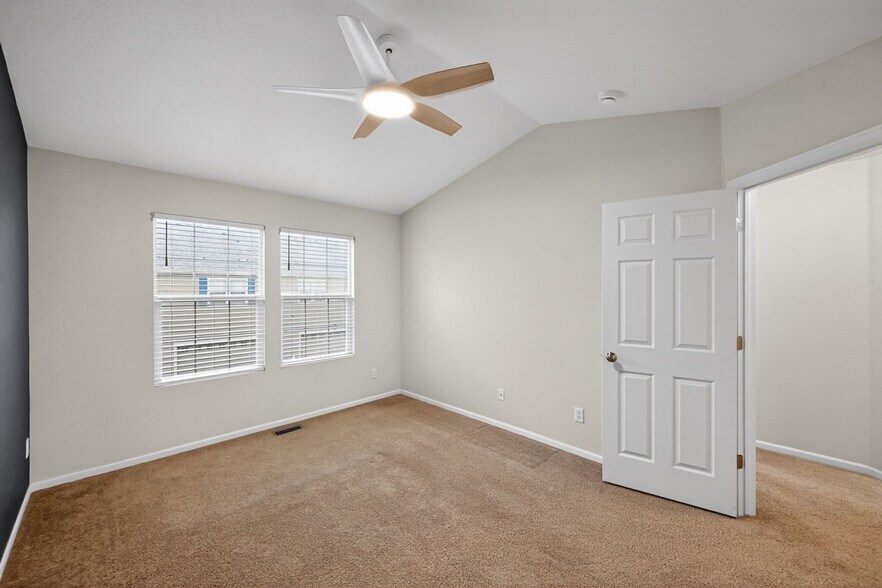 Building Photo - 12743 Leyden St