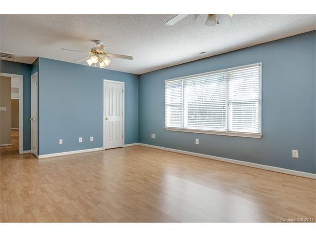Building Photo - "Charming 4-Bedroom Retreat in Gastonia with Granite Touches & Gleaming Hardwoods!"