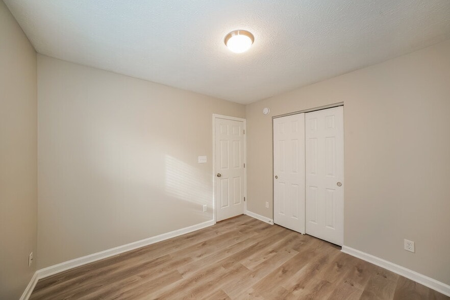 Building Photo - 1205 Turnbury Ln